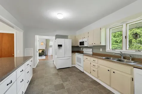 15 Fairview Avenue Pembroke NH 03275