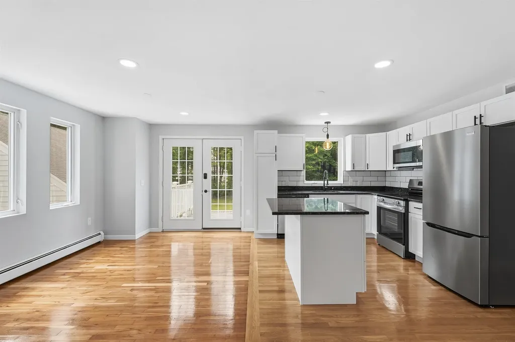 22 Farm Lane Seabrook NH 03874