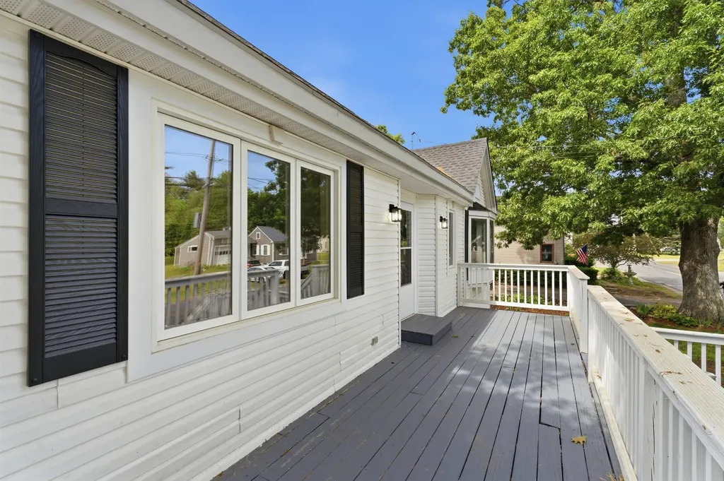 22 Farm Lane Seabrook NH 03874