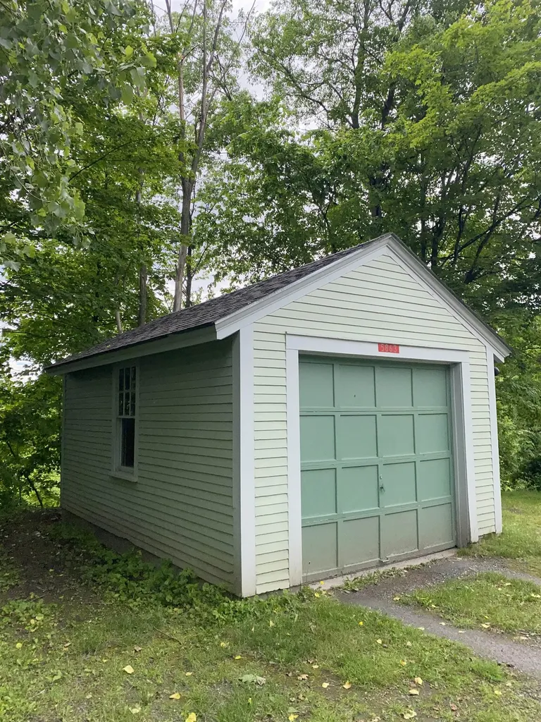 5863 Vermont Route 14 Royalton VT 05068