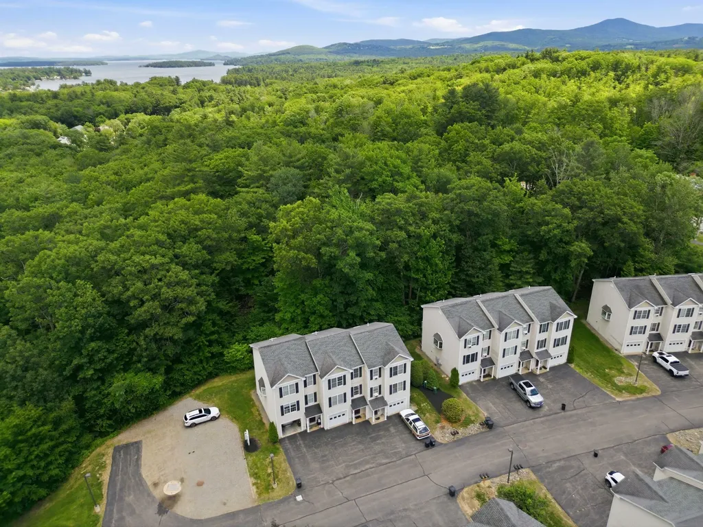 29 Melissa Way Laconia NH 03246