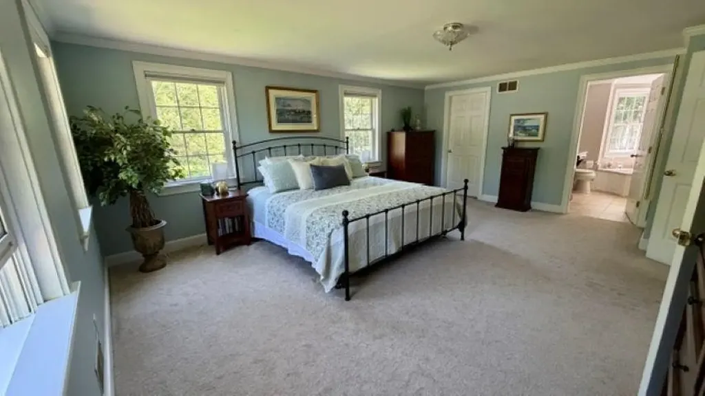 108 Skyview Drive Pelham NH 03076