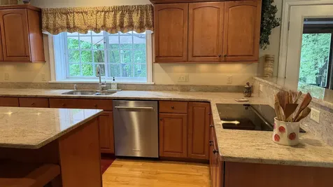 108 Skyview Drive Pelham NH 03076