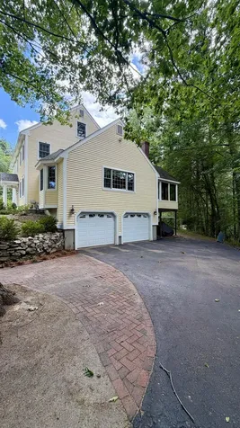 108 Skyview Drive Pelham NH 03076