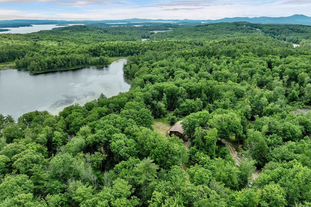 60 Snell Road Meredith NH 03253