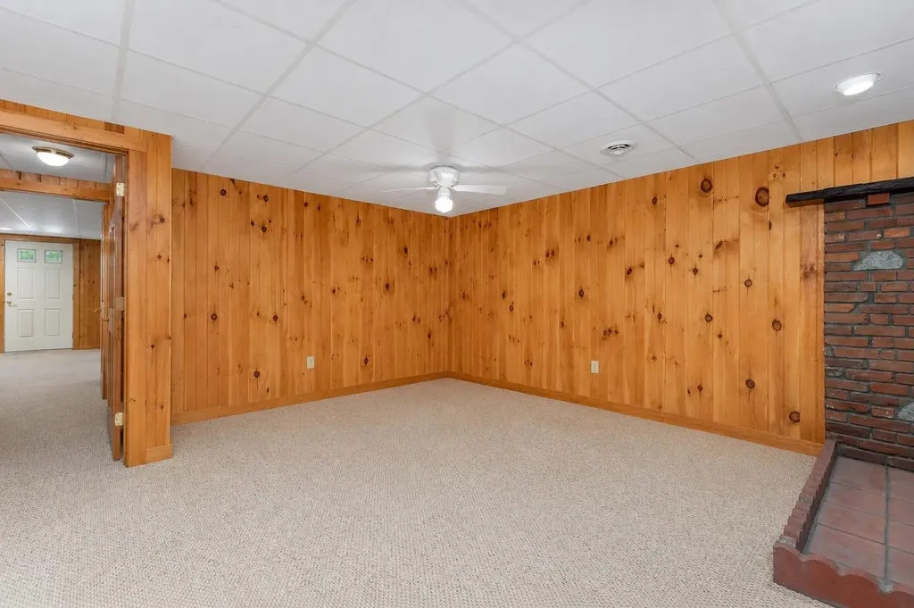 60 Snell Road Meredith NH 03253