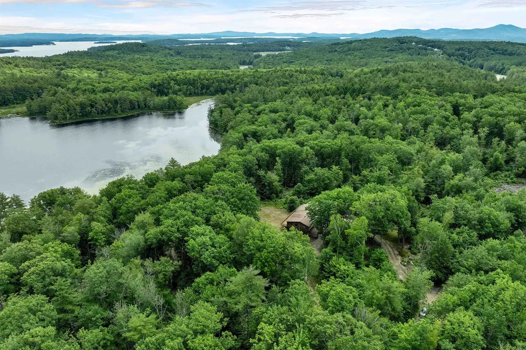60 Snell Road Meredith NH 03253