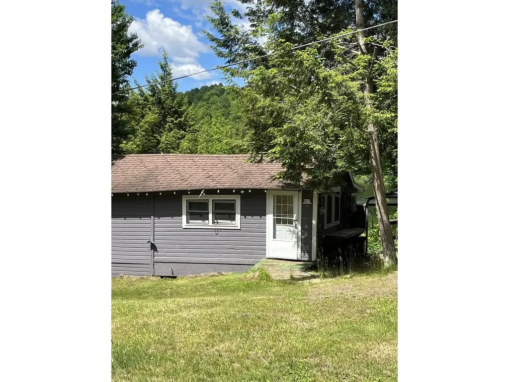 245 Meadow Lane Woodbury VT 05681