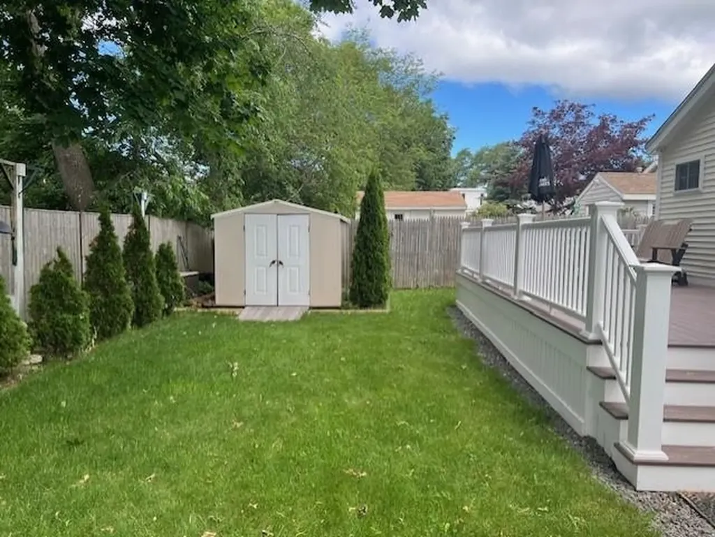 23 Walnut Avenue Hampton NH 03842
