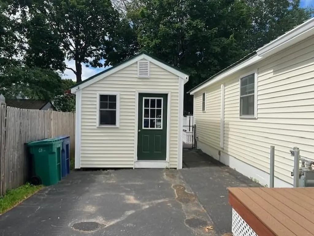 23 Walnut Avenue Hampton NH 03842