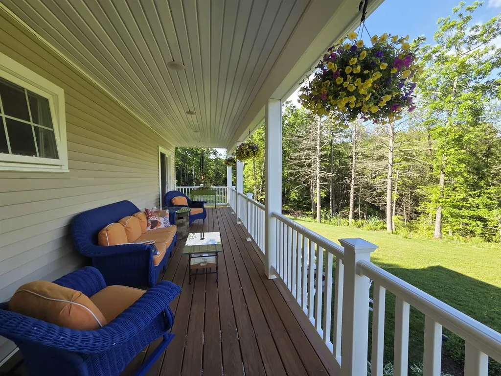 446 Edgemont Road Sunapee NH 03782