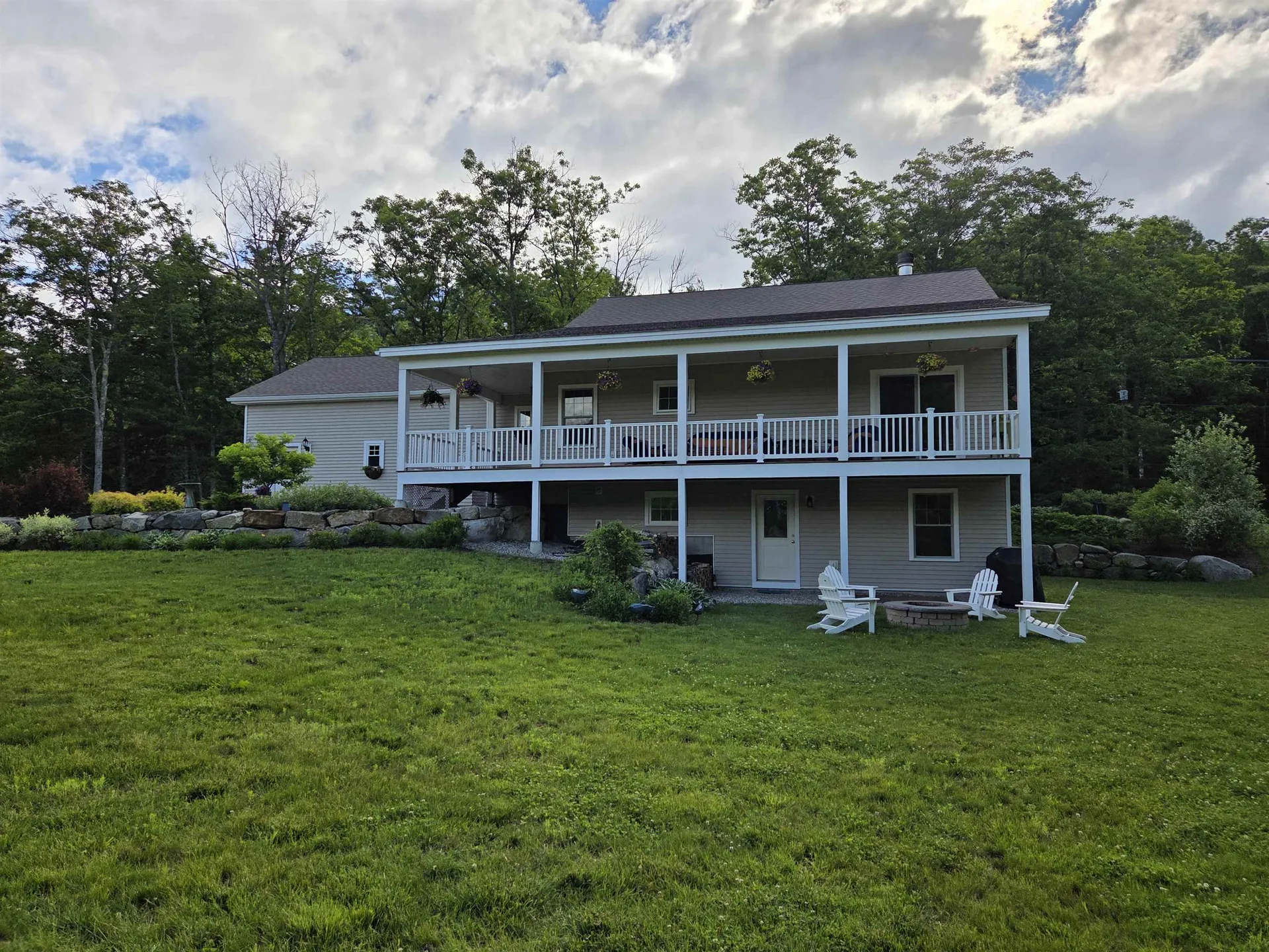 446 Edgemont Road Sunapee NH 03782