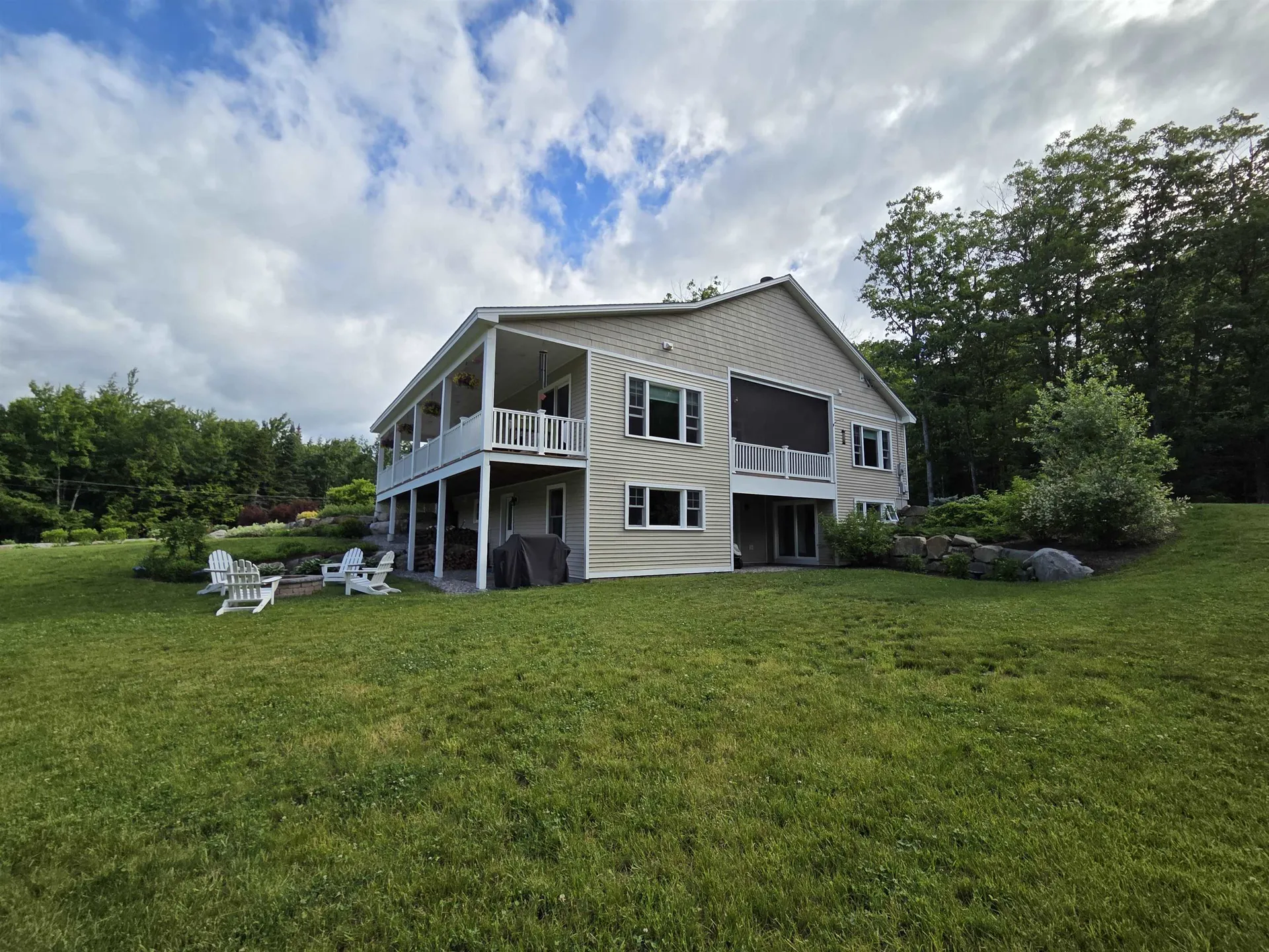 446 Edgemont Road Sunapee NH 03782