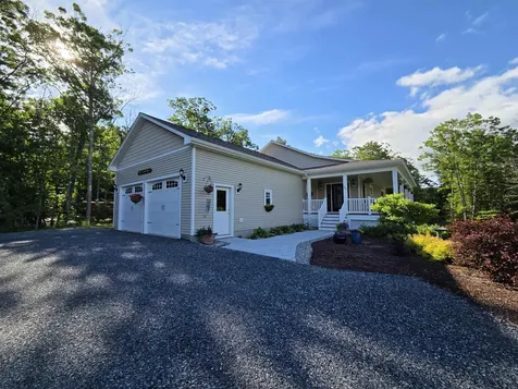 446 Edgemont Road Sunapee NH 03782