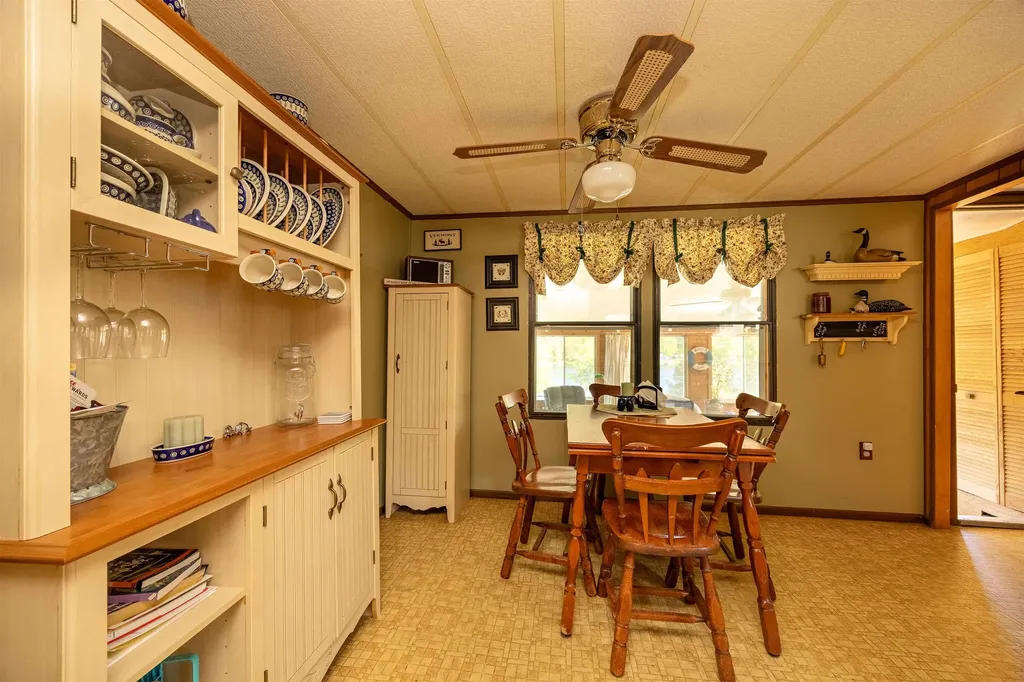 81 Shoreline Drive Barnet VT 05821