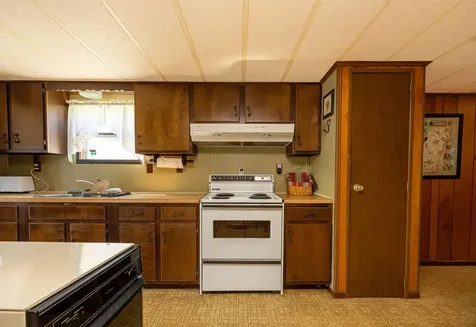 81 Shoreline Drive Barnet VT 05821