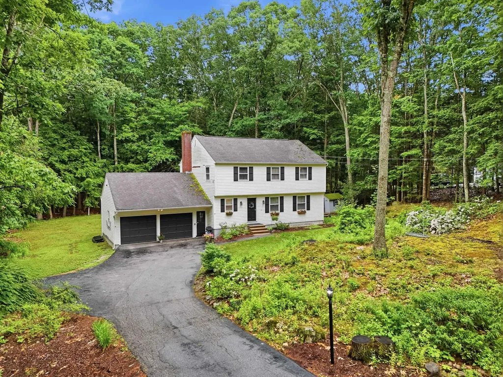 47 Beaver Lane Bedford NH 03110