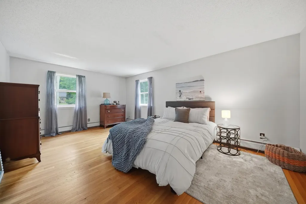 47 Beaver Lane Bedford NH 03110