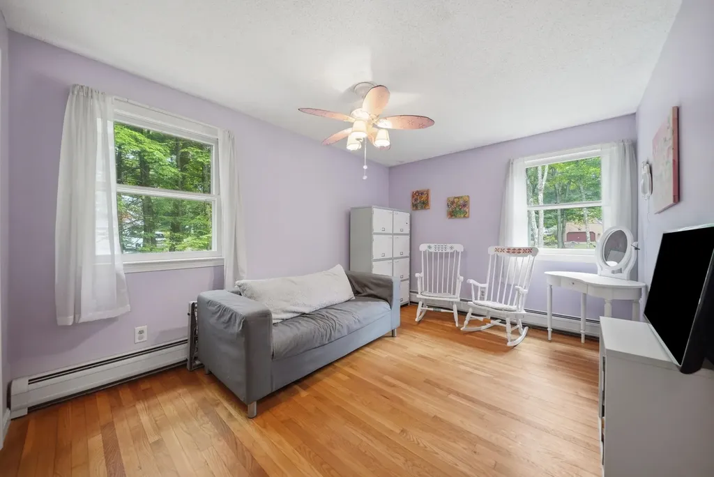 47 Beaver Lane Bedford NH 03110