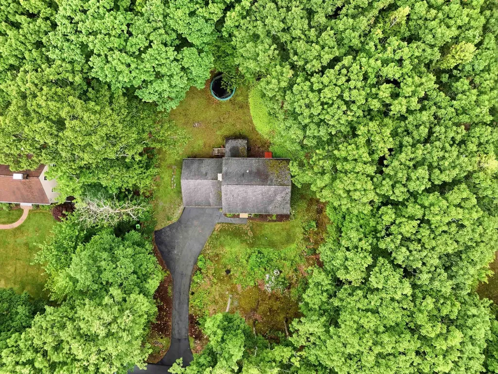 47 Beaver Lane Bedford NH 03110