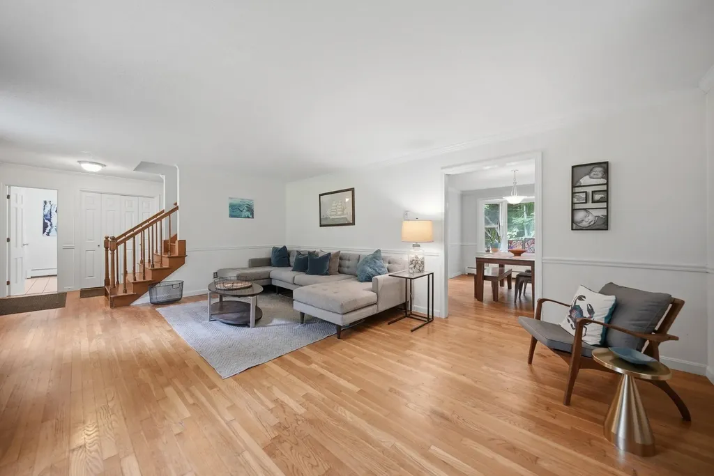 47 Beaver Lane Bedford NH 03110