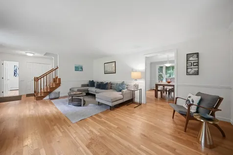 47 Beaver Lane Bedford NH 03110