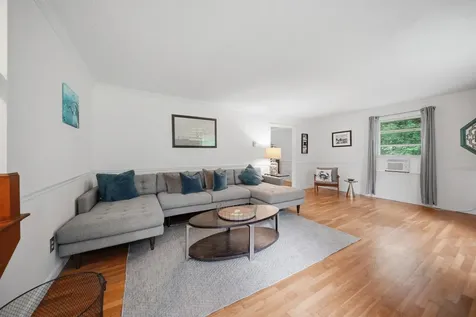47 Beaver Lane Bedford NH 03110