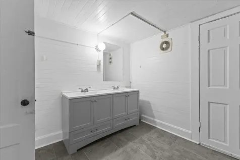 21 Hyde Street Burlington VT 05401