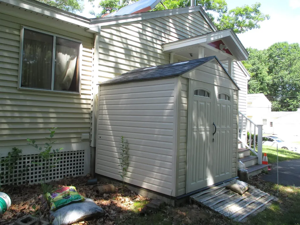 32 Pinewood Drive Somersworth NH 03878