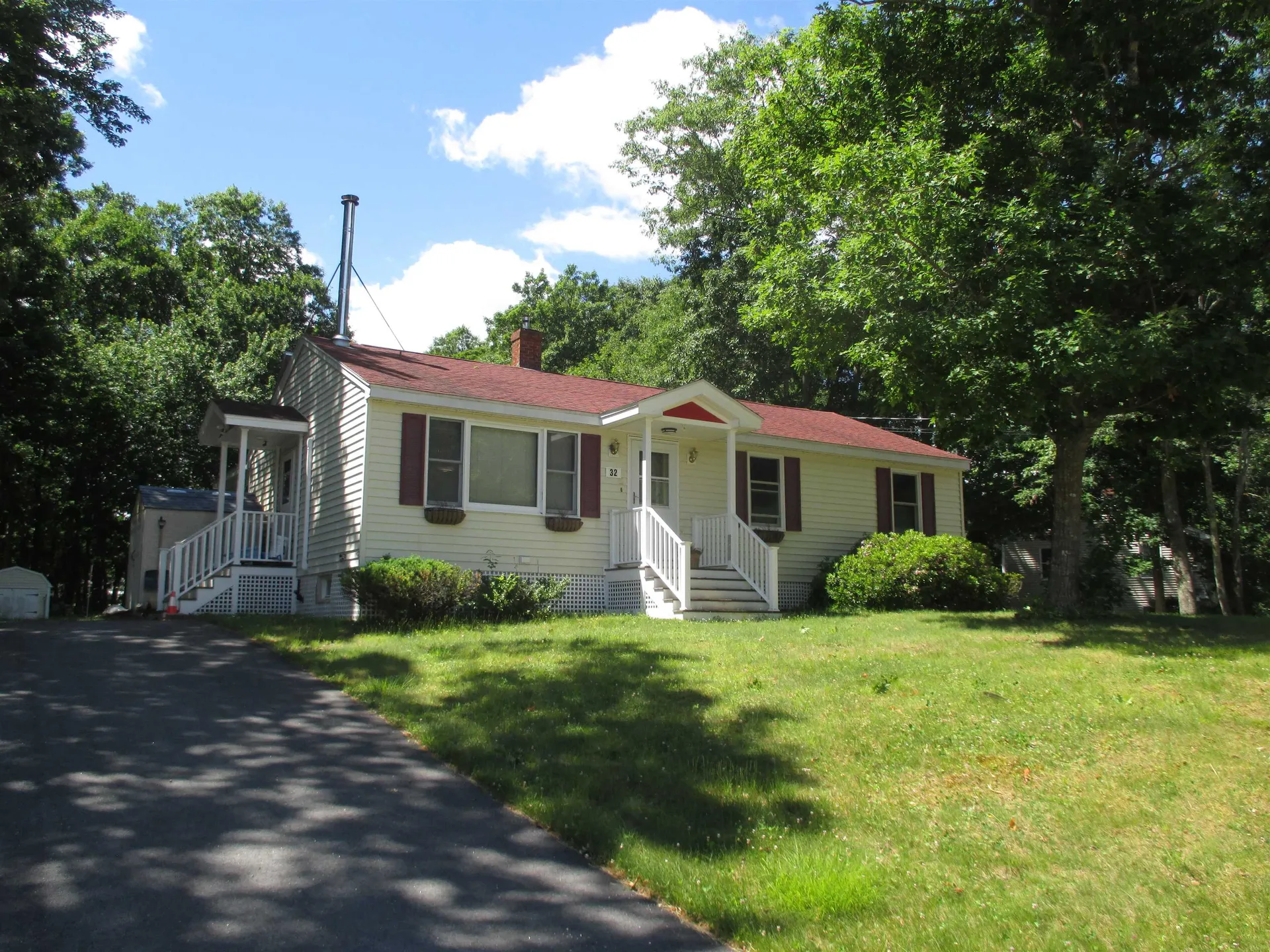 32 Pinewood Drive Somersworth NH 03878