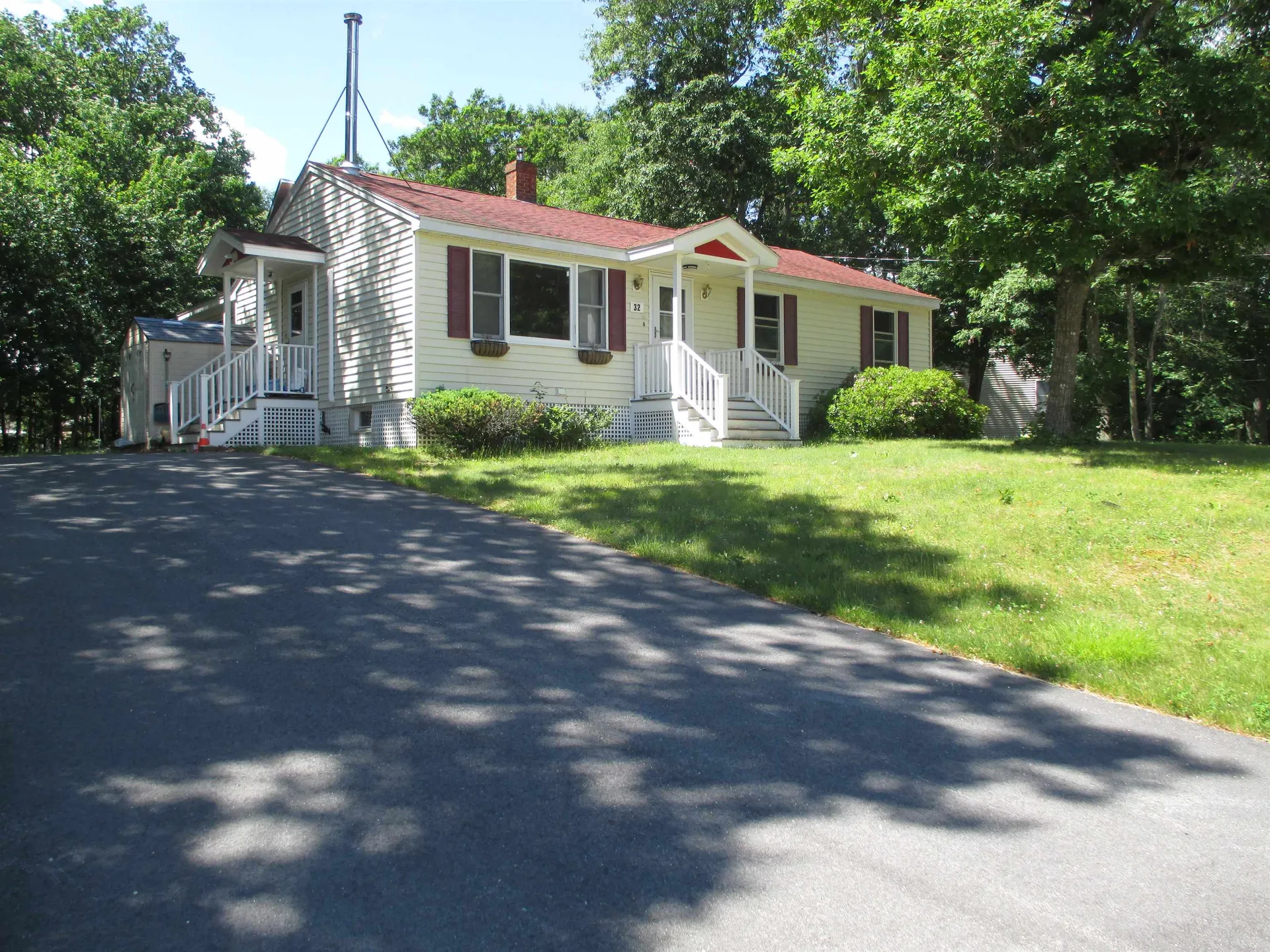 32 Pinewood Drive Somersworth NH 03878