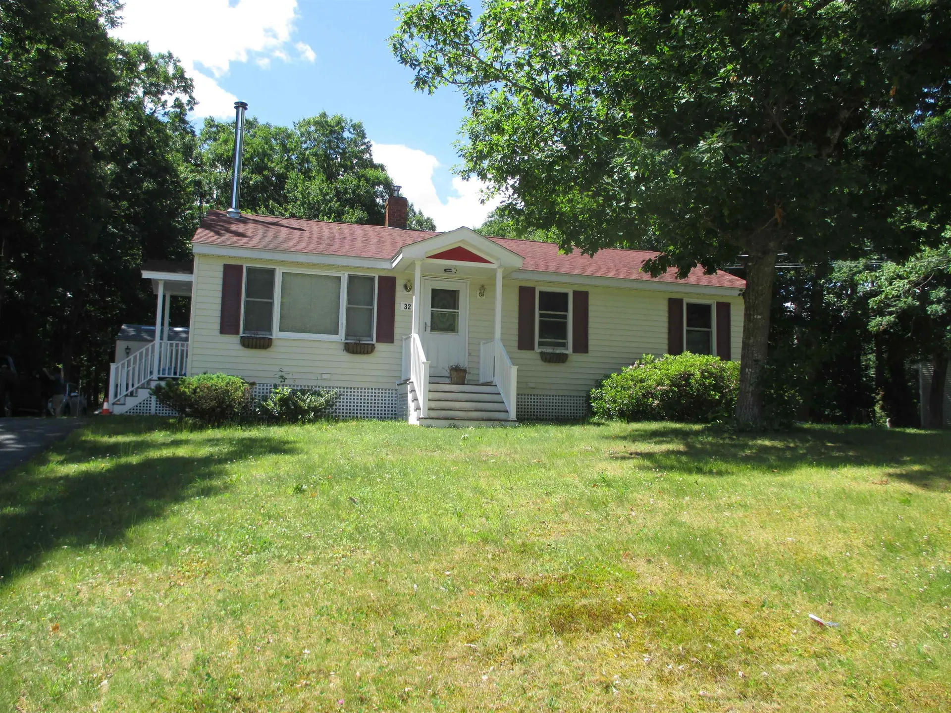 32 Pinewood Drive Somersworth NH 03878