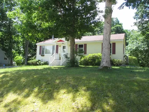 32 Pinewood Drive Somersworth NH 03878