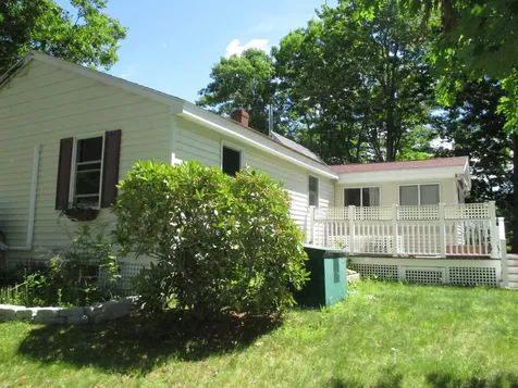 32 Pinewood Drive Somersworth NH 03878