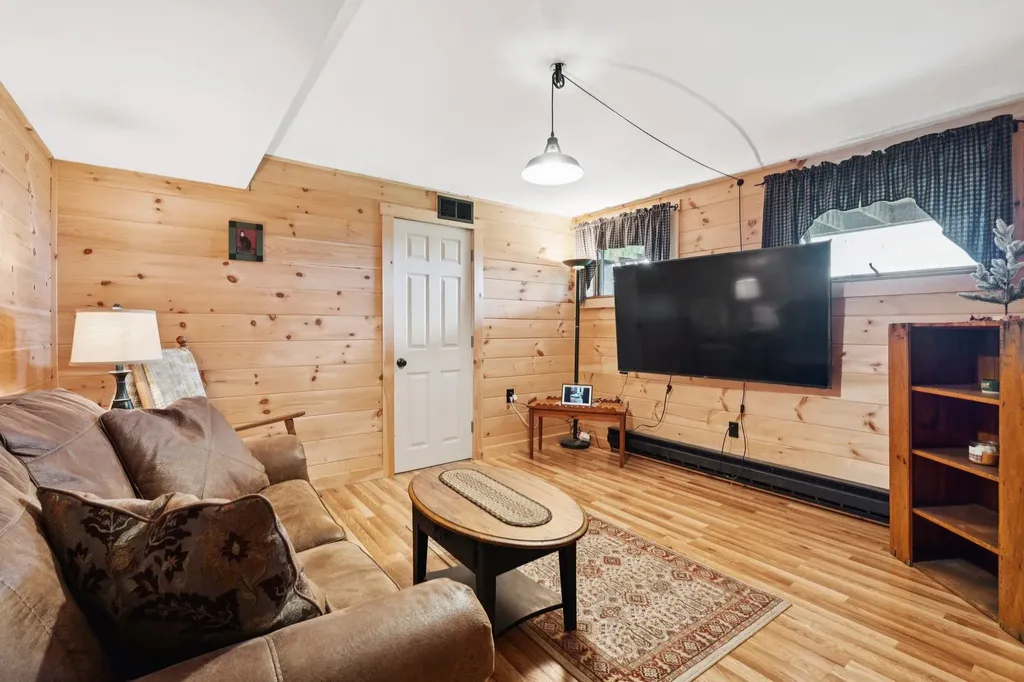867 East Bethel Road Randolph VT 05061