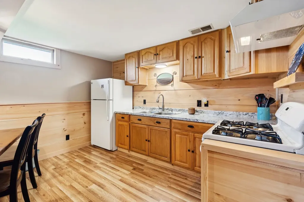 867 East Bethel Road Randolph VT 05061