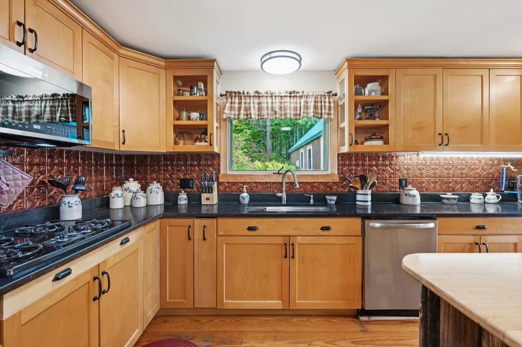 867 East Bethel Road Randolph VT 05061
