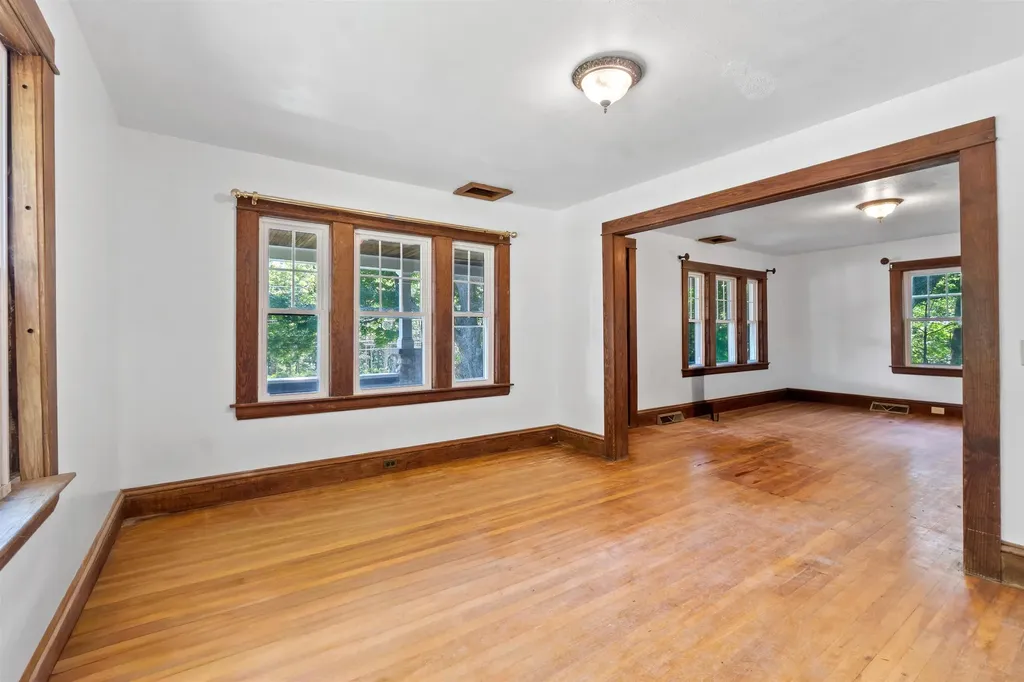 15 Sherburne Road Lee NH 03861