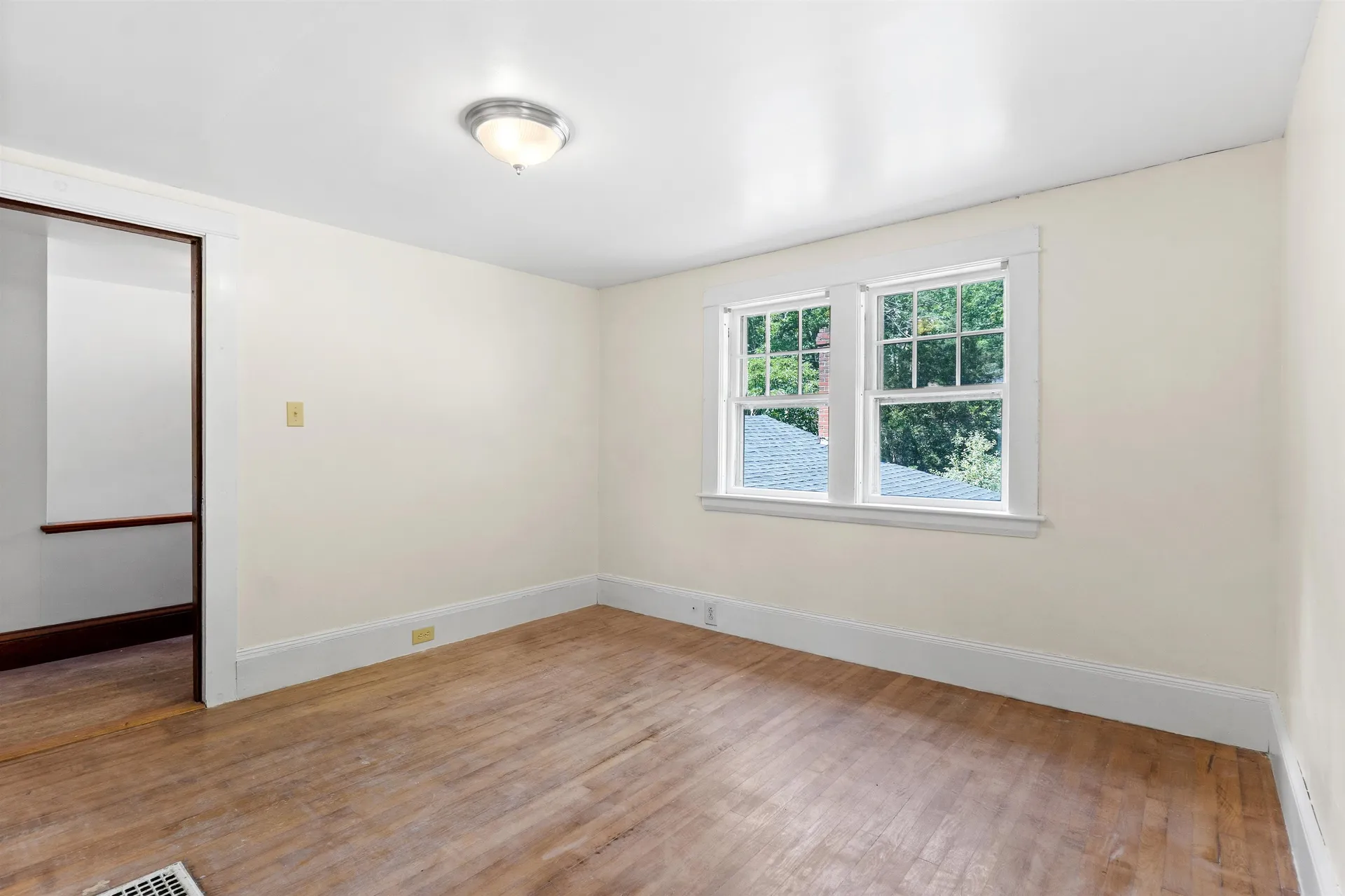 15 Sherburne Road Lee NH 03861