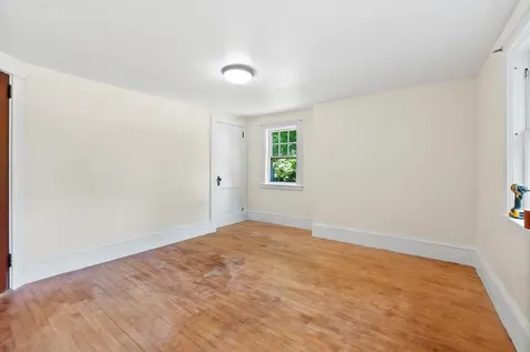 15 Sherburne Road Lee NH 03861