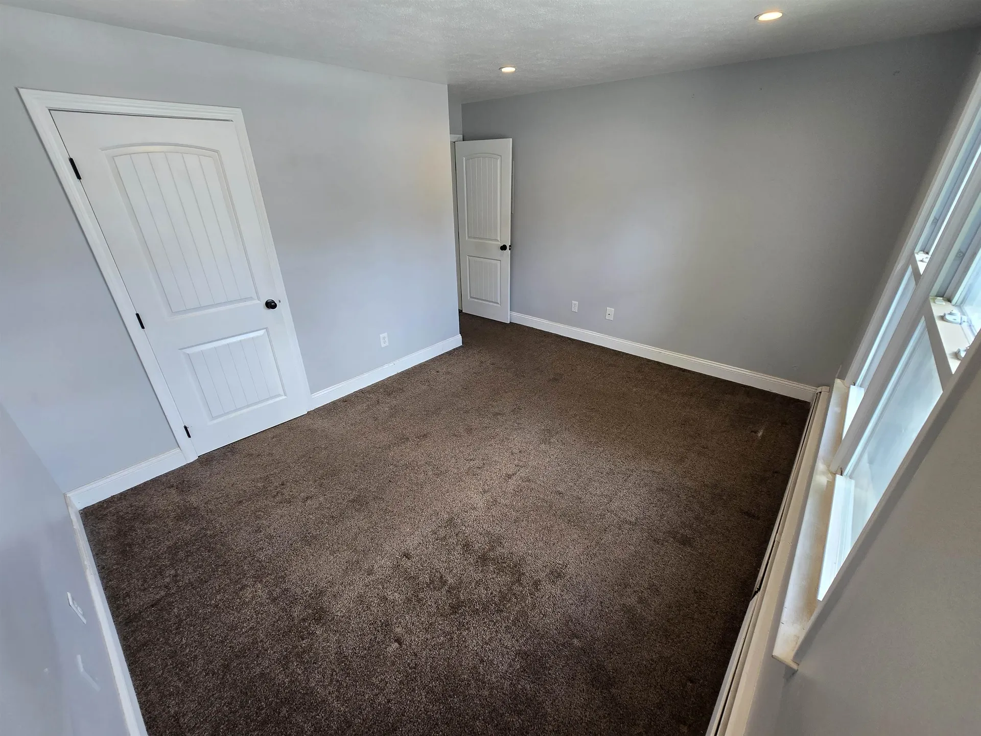 25 W Rosedale Avenue Manchester NH 03103
