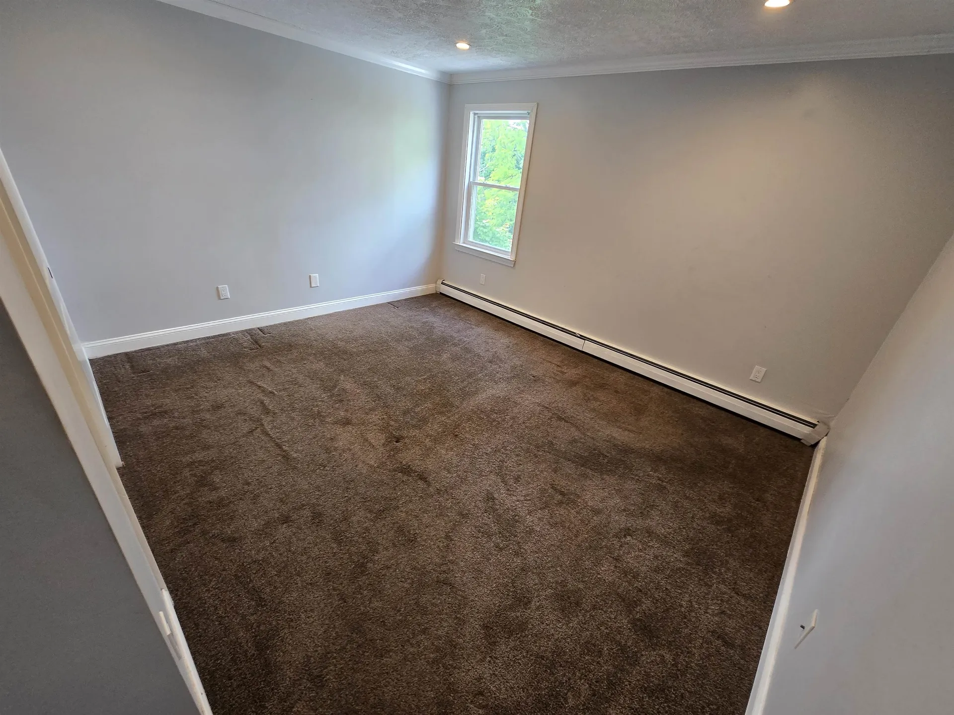 25 W Rosedale Avenue Manchester NH 03103