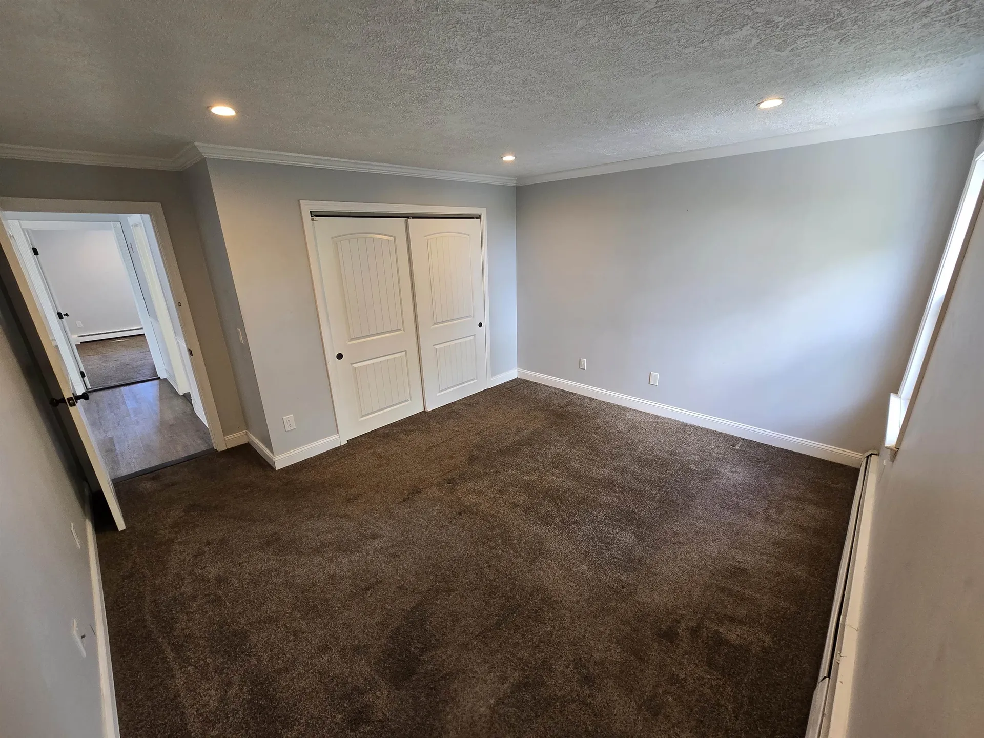 25 W Rosedale Avenue Manchester NH 03103