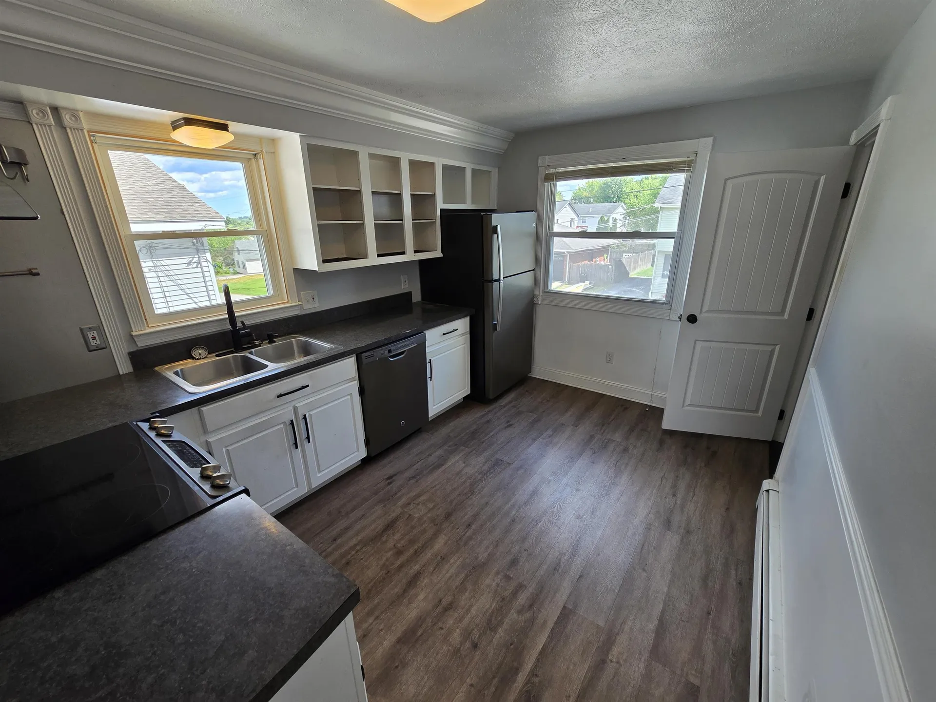 25 W Rosedale Avenue Manchester NH 03103