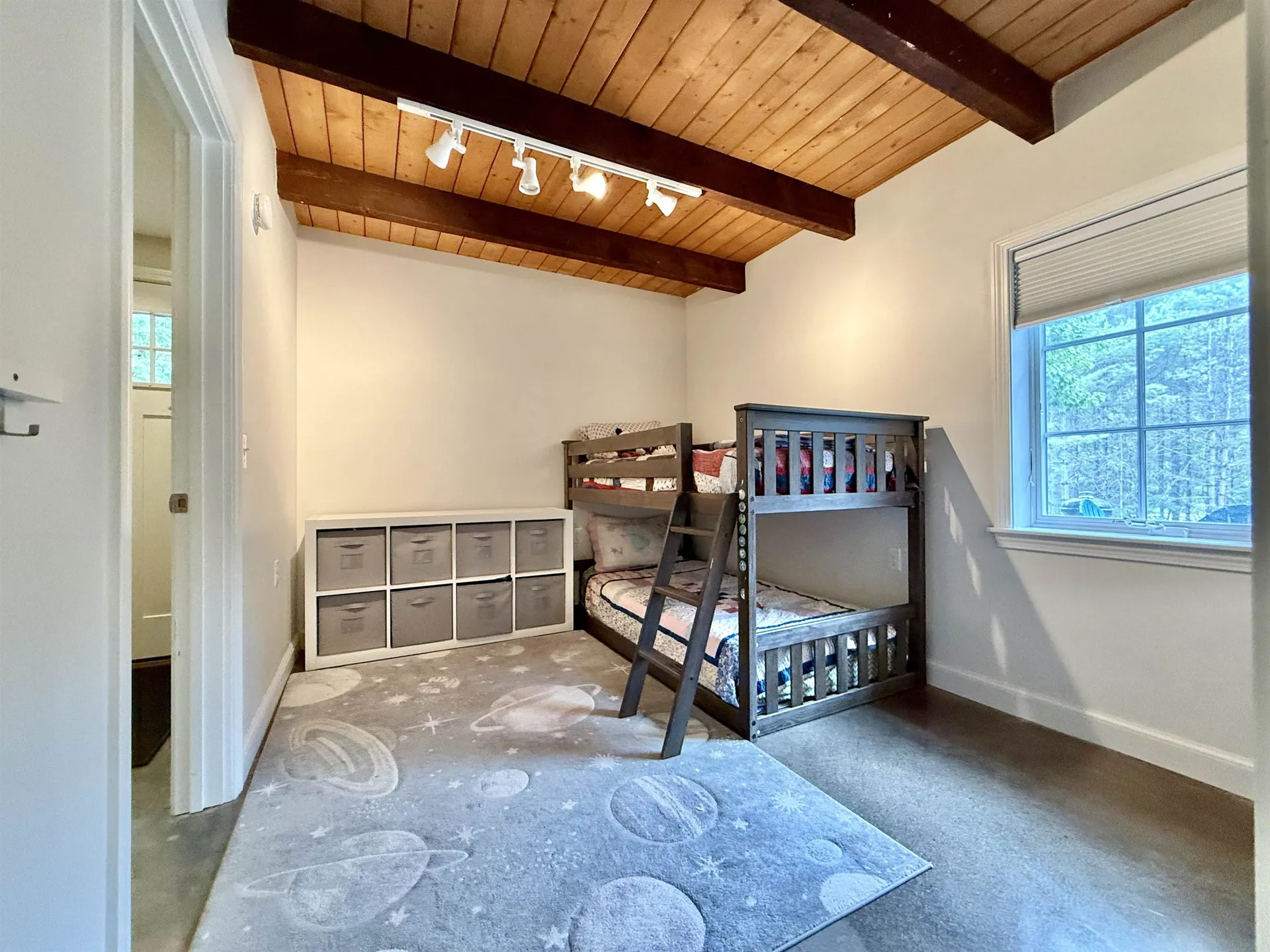 58 Stone Hollow Road Londonderry VT 05148