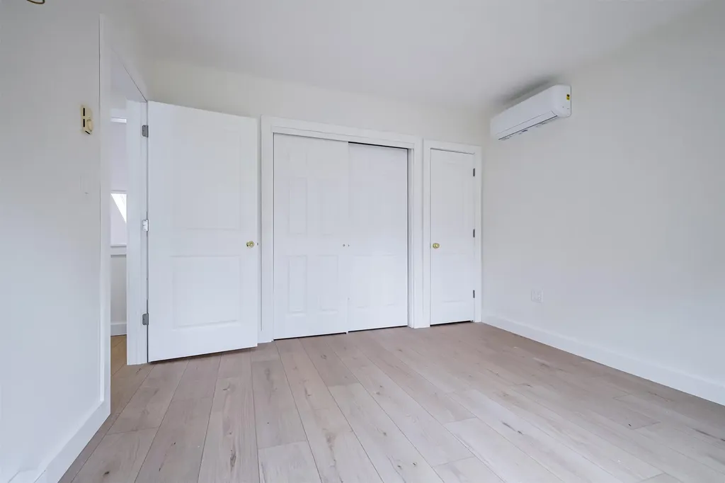 33 Coburn Woods Drive Nashua NH 03063