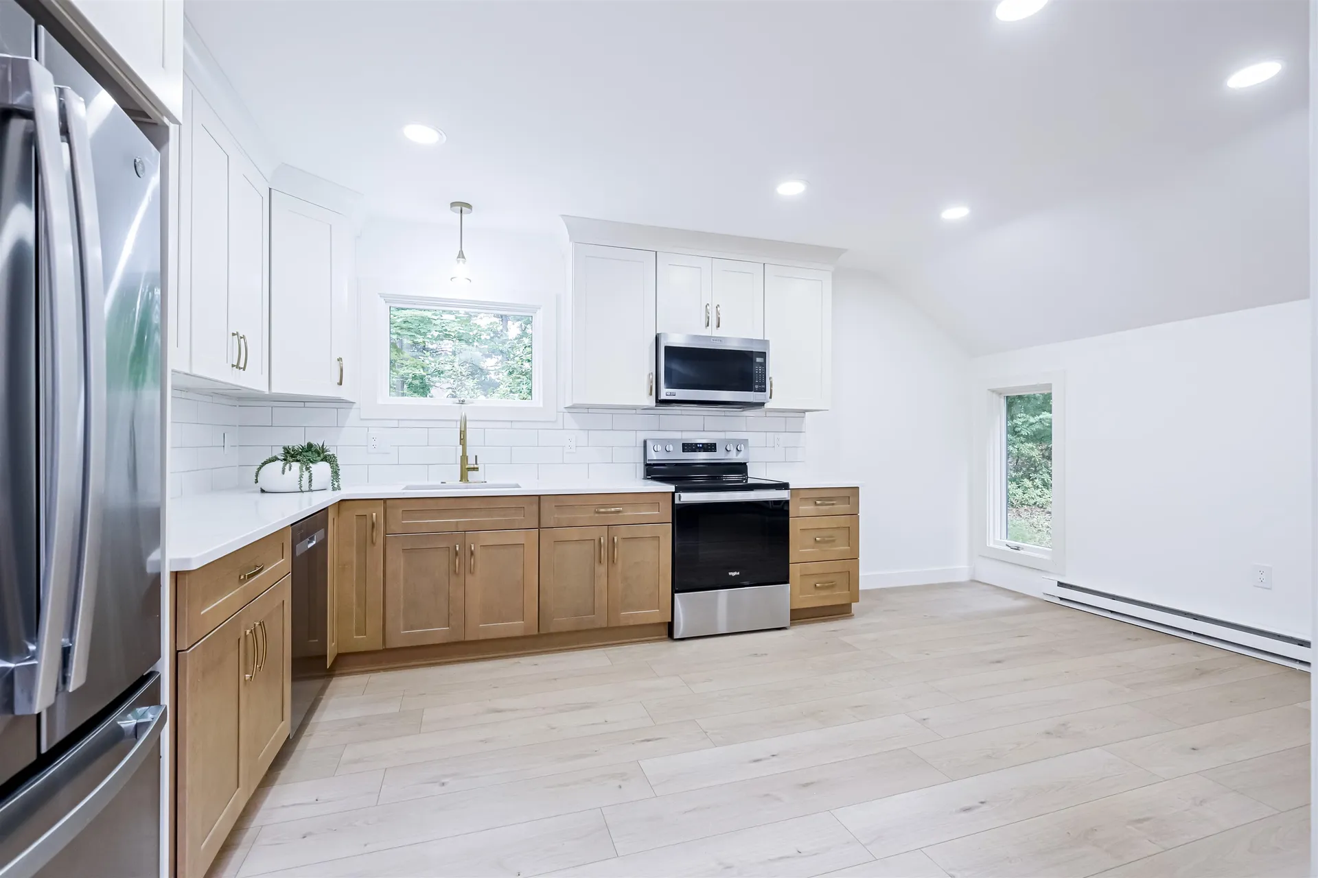33 Coburn Woods Drive Nashua NH 03063