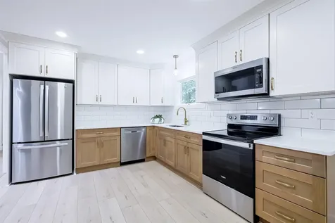 33 Coburn Woods Drive Nashua NH 03063