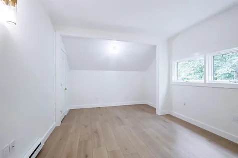 33 Coburn Woods Drive Nashua NH 03063