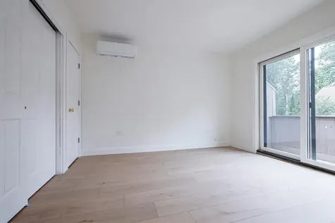 33 Coburn Woods Drive Nashua NH 03063